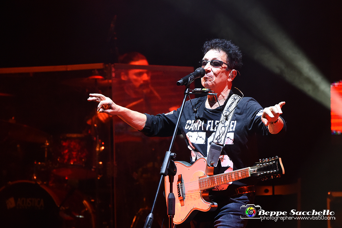 VBS_4107 - Concerto Edoardo Bennato - Peter Pan Rock 'n' Roll Tour.jpg